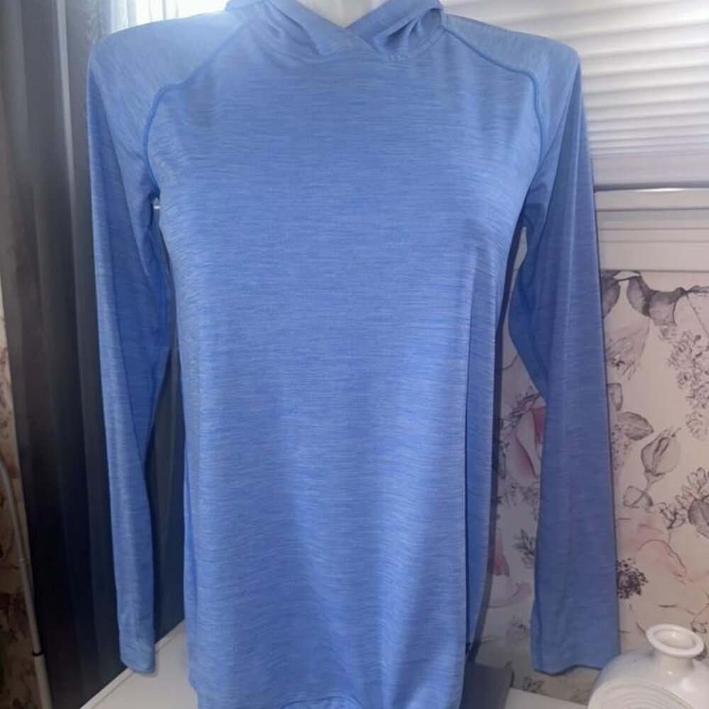 Under Armour Lighweight Hoodie Shirt